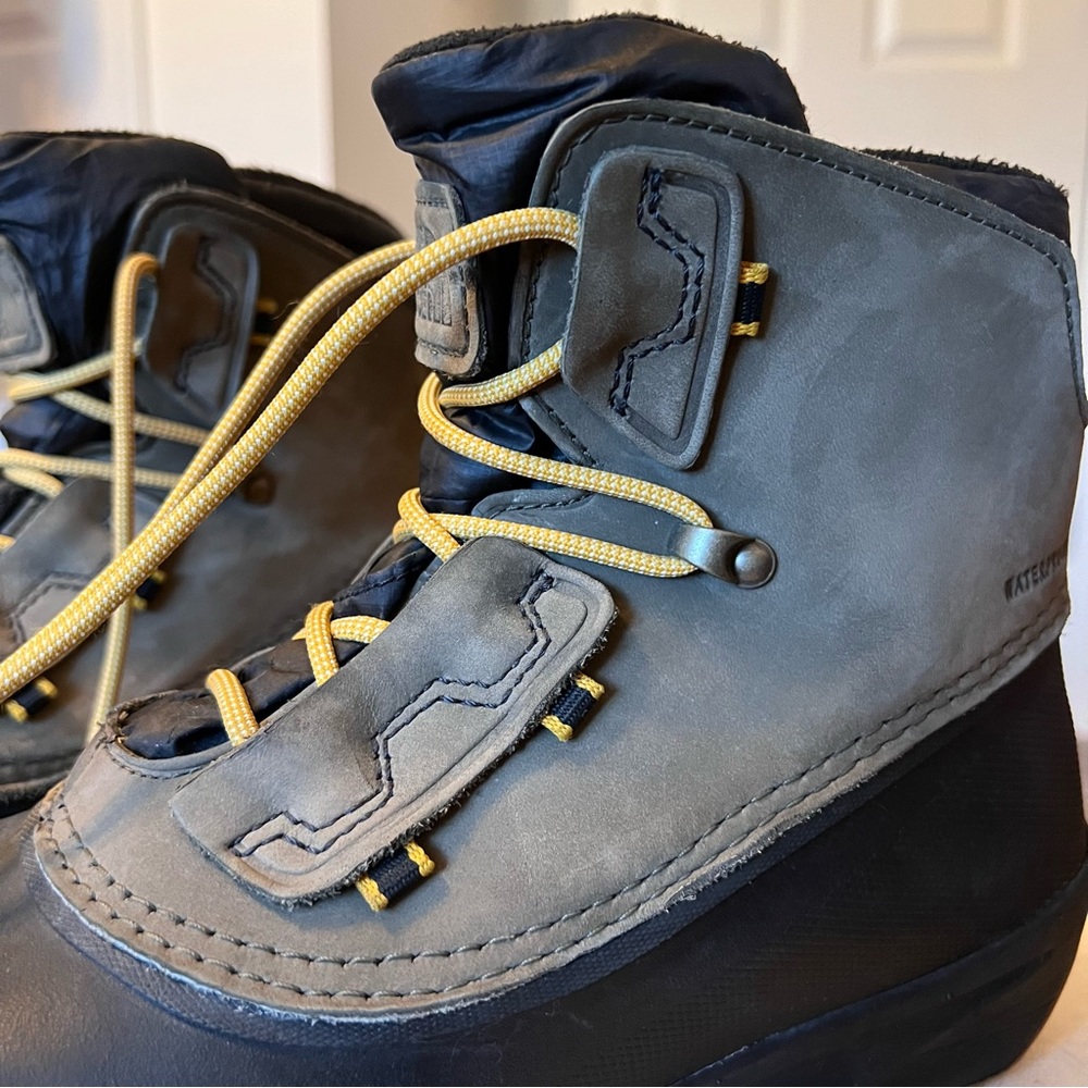 The North Face Insulated Waterproof Boots - Picture 8 of 12